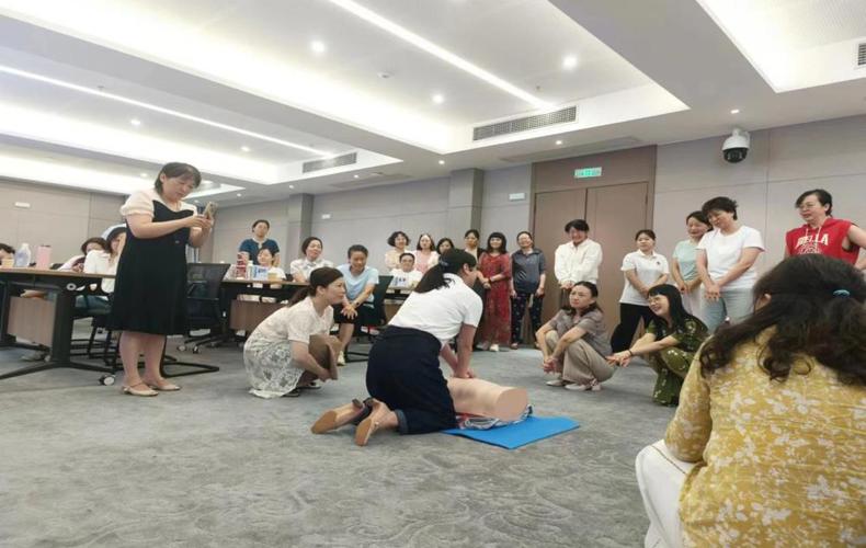 红十字应急救护培训助力国网常德公司提升女职工能力