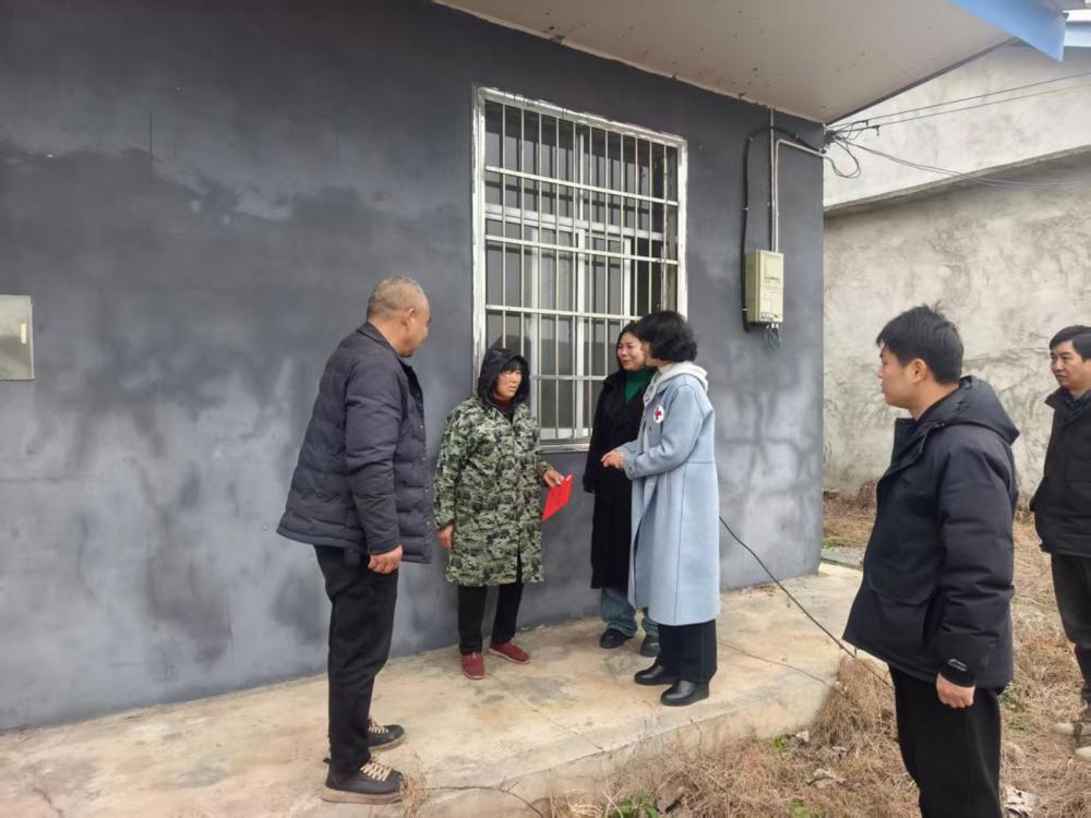 /home/kylin/桌面/桌面中转文件夹/26年红十字博爱送万家照片/微信图片_20260206144550.jpg微信图片_20260206144550