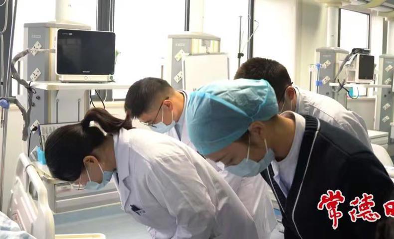 常德红十字会与爱尔眼库角膜接收站一行探望角膜遗体捐献者家属