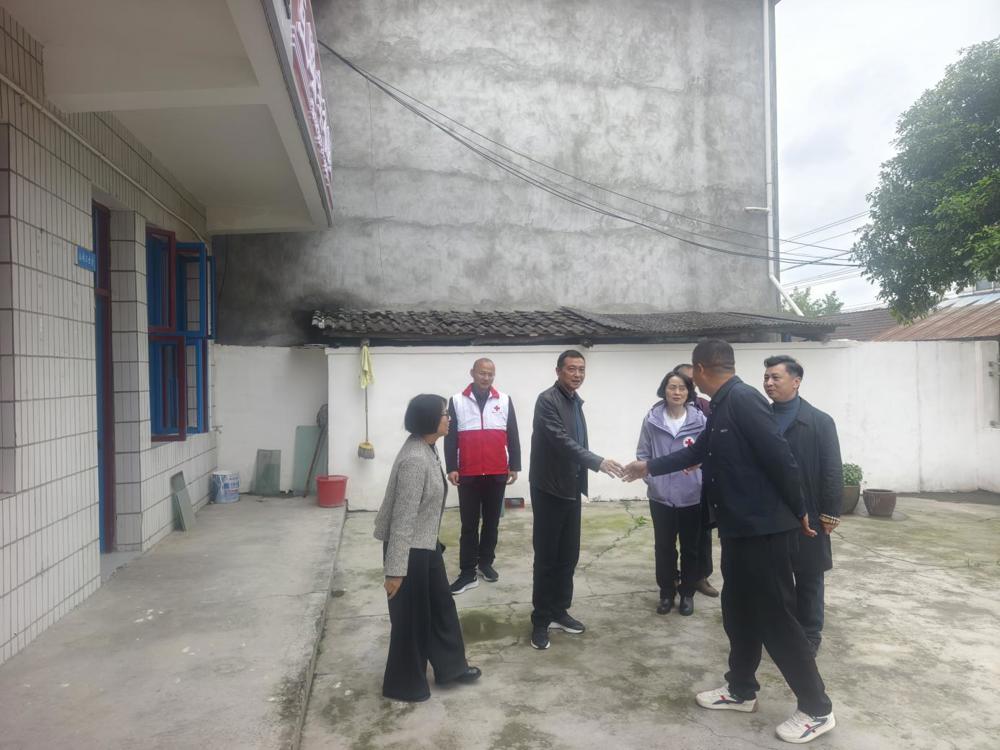 4月22日严国斌调研石门县羊毛滩村博爱家园项目4
